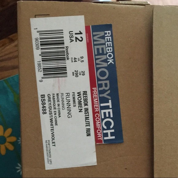 Reebok size 12 women’s running shoes, brand new - Picture 2 of 2